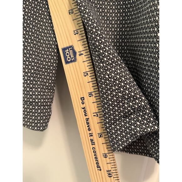 Liz Claiborne Career Shorts Womens Size 10 Classic Opening Pull On - Picture 5 of 7